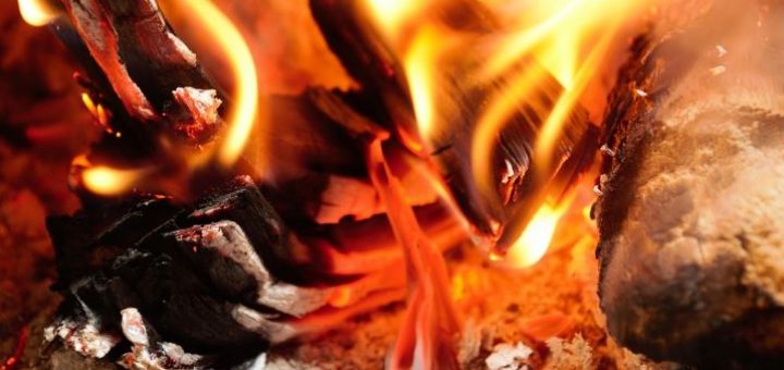 Astuce allumer un feux de cheminée
